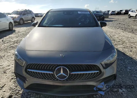 2019 Mercedes-Benz A 220 z USA, uszkodzony, nr VIN WDD3G4EB1KW002369